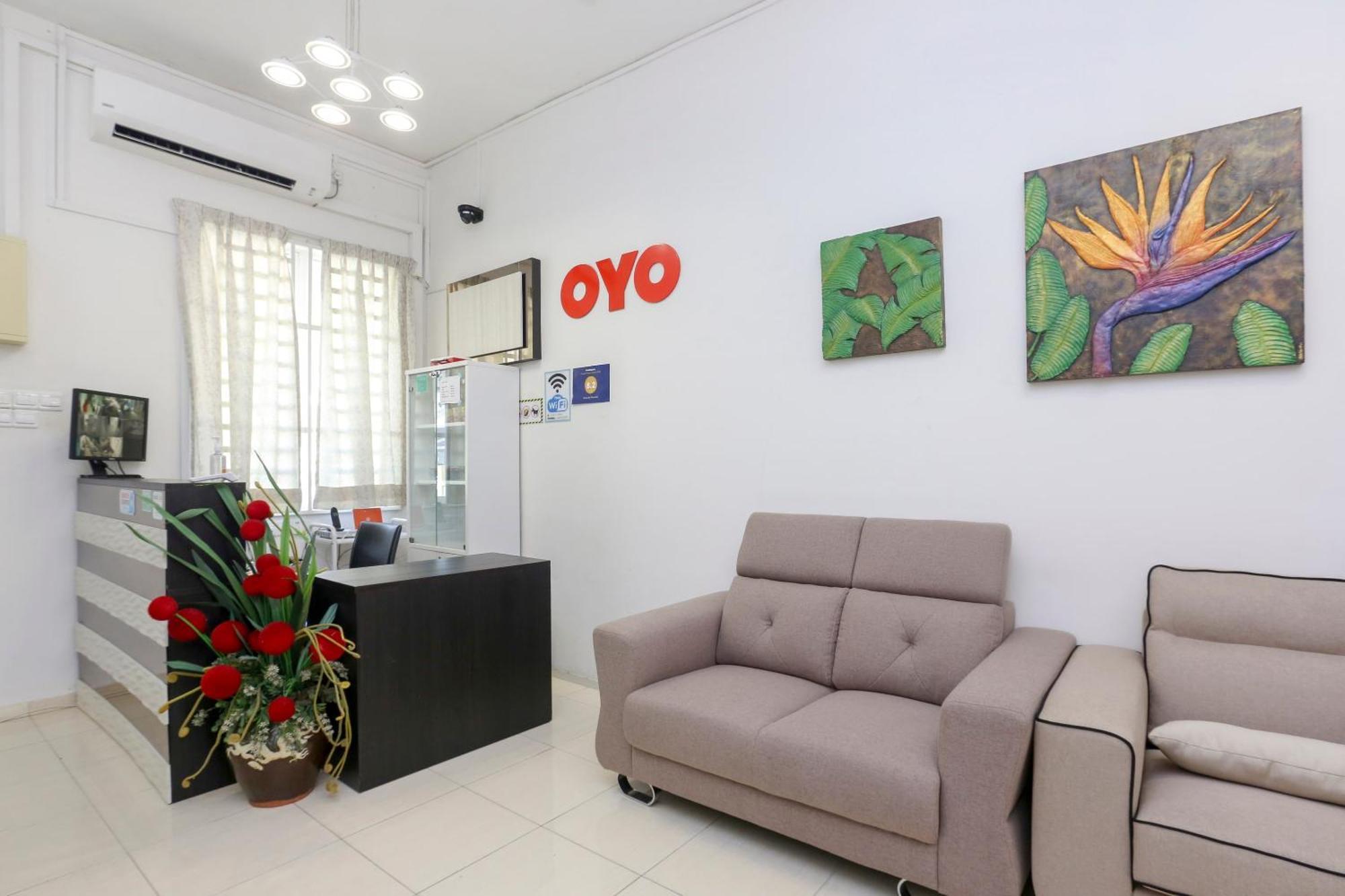 Oyo 90132 Come Inn Premium Kuala Terengganu Buitenkant foto