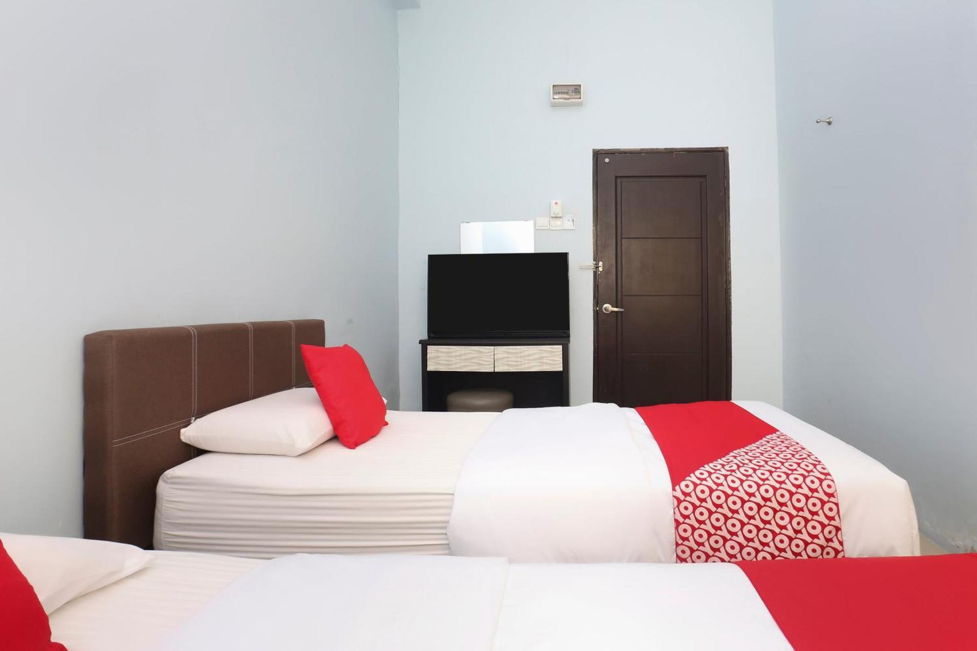 Oyo 90132 Come Inn Premium Kuala Terengganu Buitenkant foto