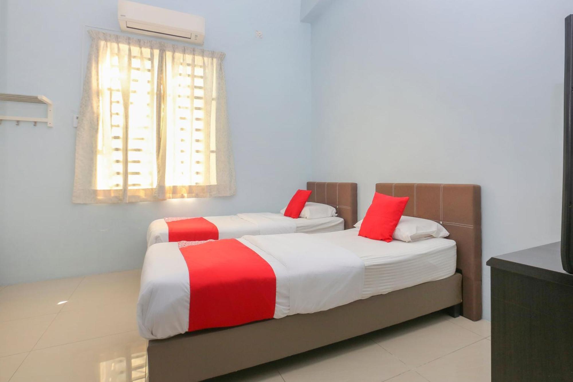 Oyo 90132 Come Inn Premium Kuala Terengganu Buitenkant foto