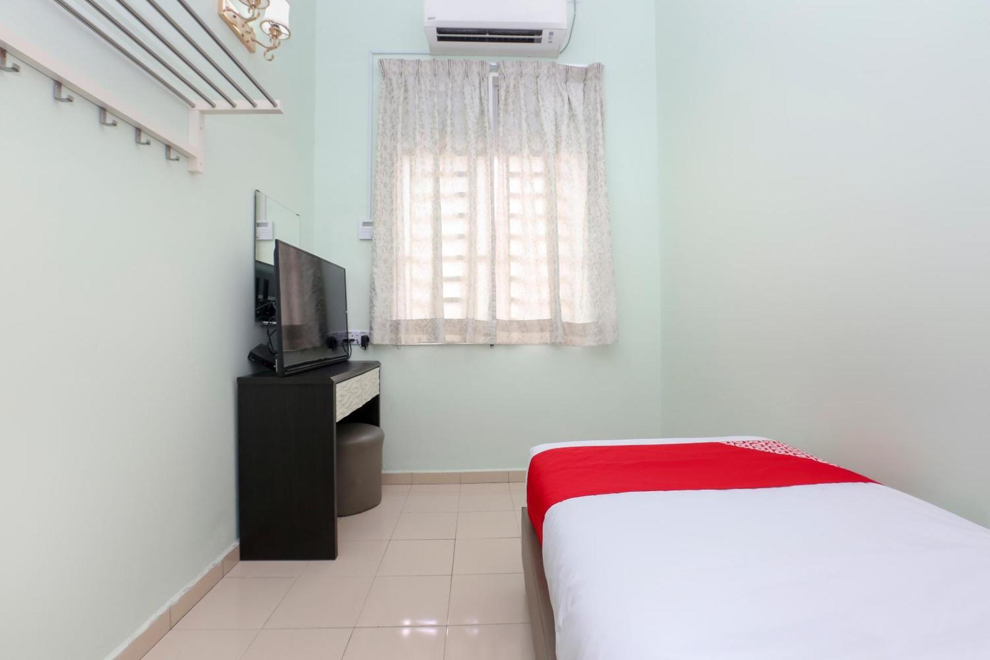 Oyo 90132 Come Inn Premium Kuala Terengganu Buitenkant foto