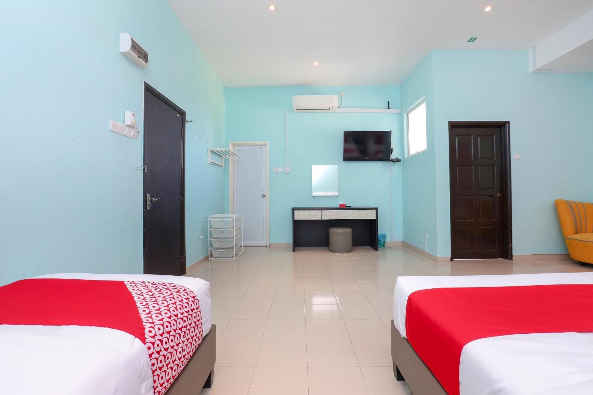 Oyo 90132 Come Inn Premium Kuala Terengganu Buitenkant foto