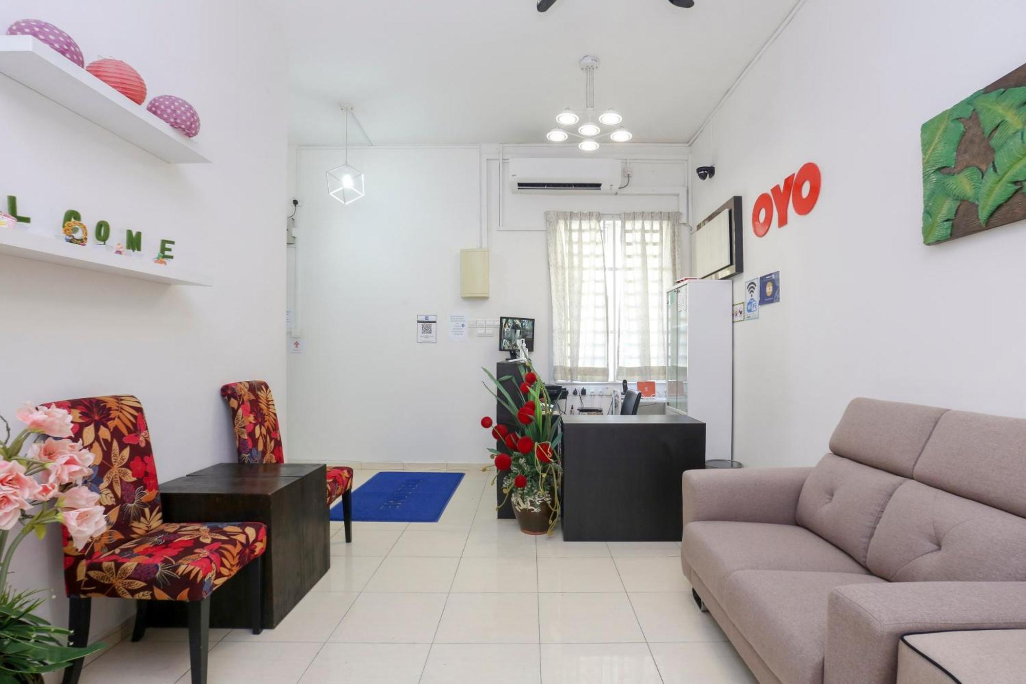Oyo 90132 Come Inn Premium Kuala Terengganu Buitenkant foto