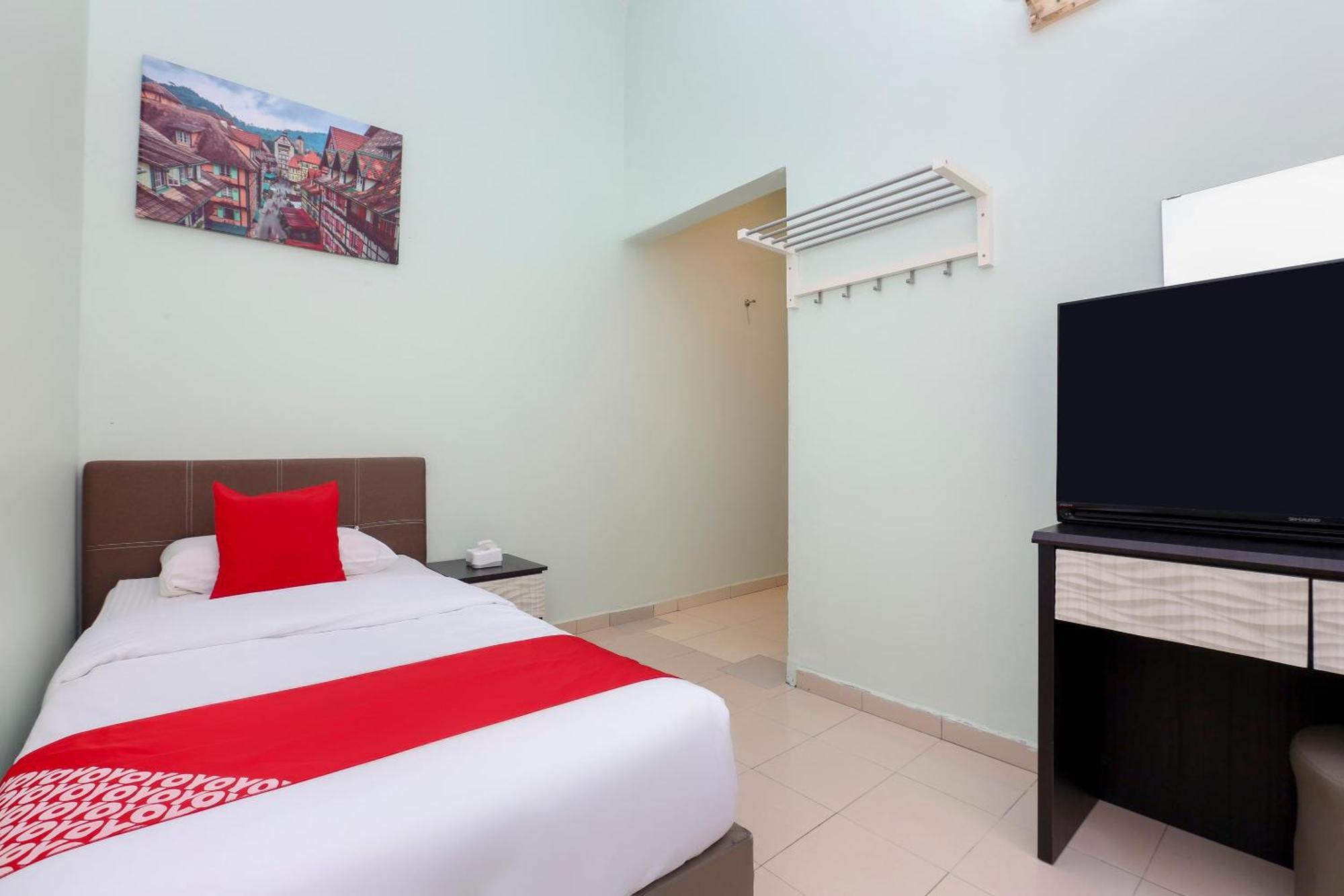 Oyo 90132 Come Inn Premium Kuala Terengganu Buitenkant foto