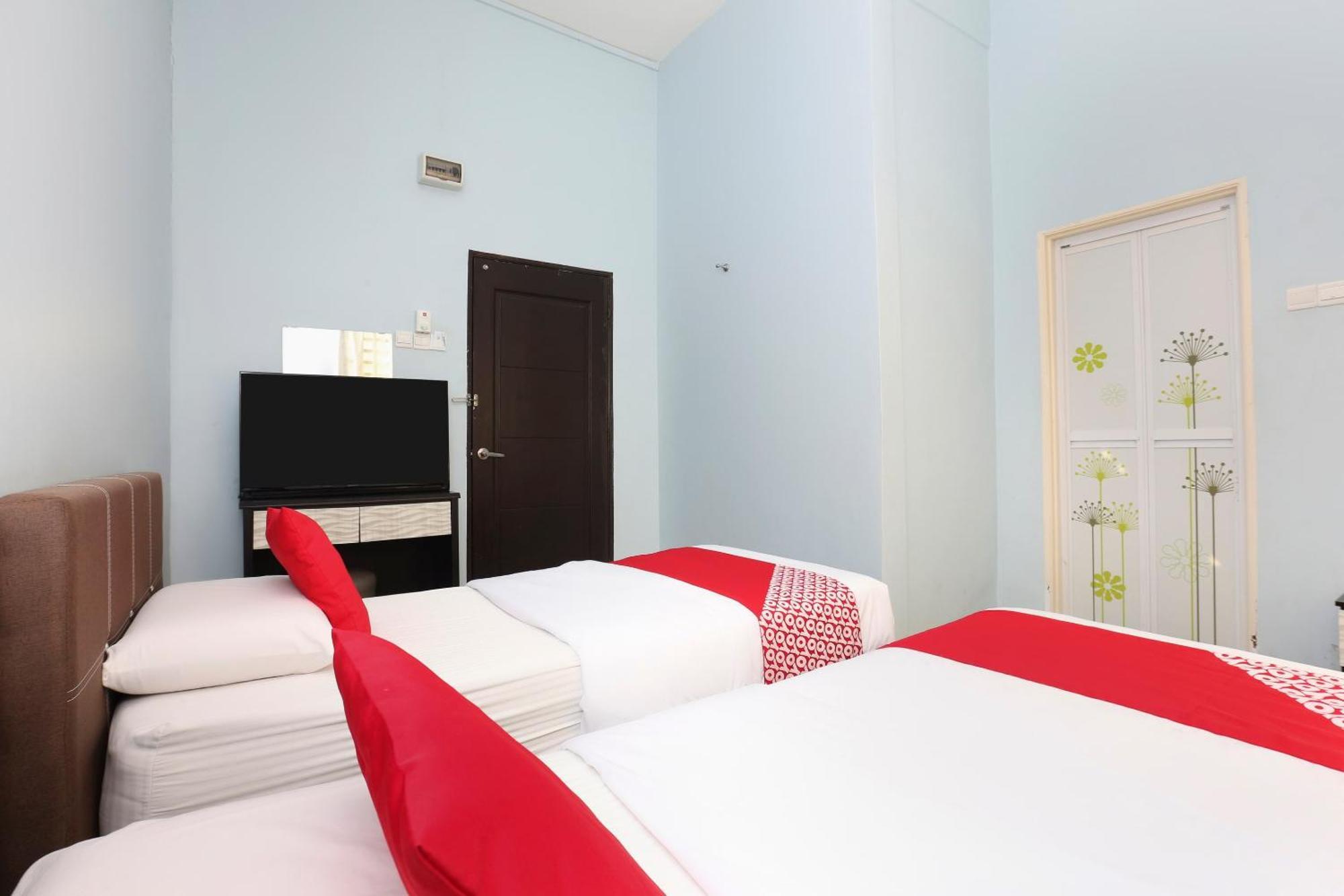 Oyo 90132 Come Inn Premium Kuala Terengganu Buitenkant foto